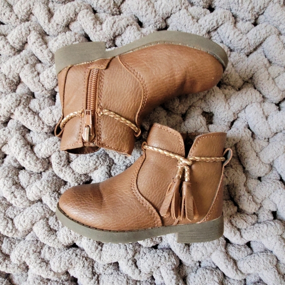 OshKosh B'gosh Other - OshKosh B'gosh Faux Leather Zip Up Tassled Ankle Boot Booties Girls Size 7